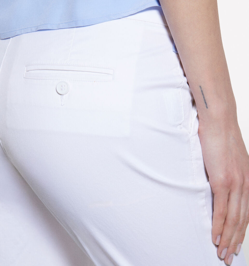 White regular fit chinos  - women's chino trousers - White | Sisley image number 5